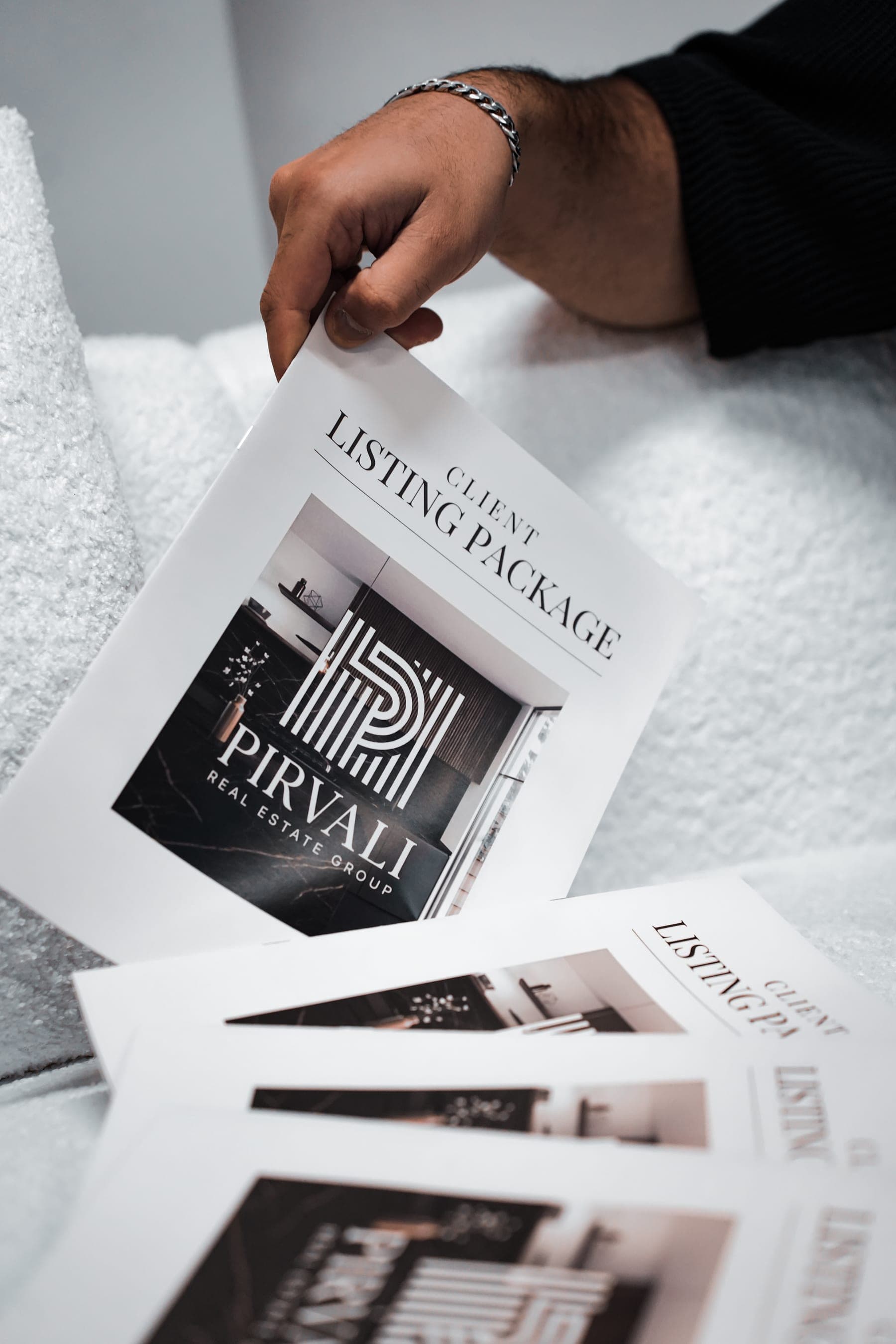 Pirvali client listing packages laid out